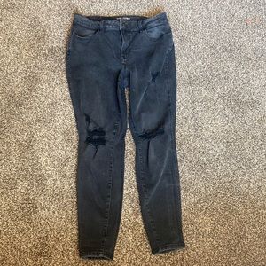 Maurices high rise ripped jeans. size Large